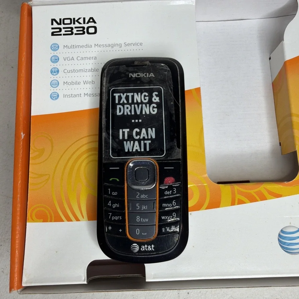 Nokia 2330 classic - Complete in Original Box Black (T-Mobile) w/ BL-5BT Battery